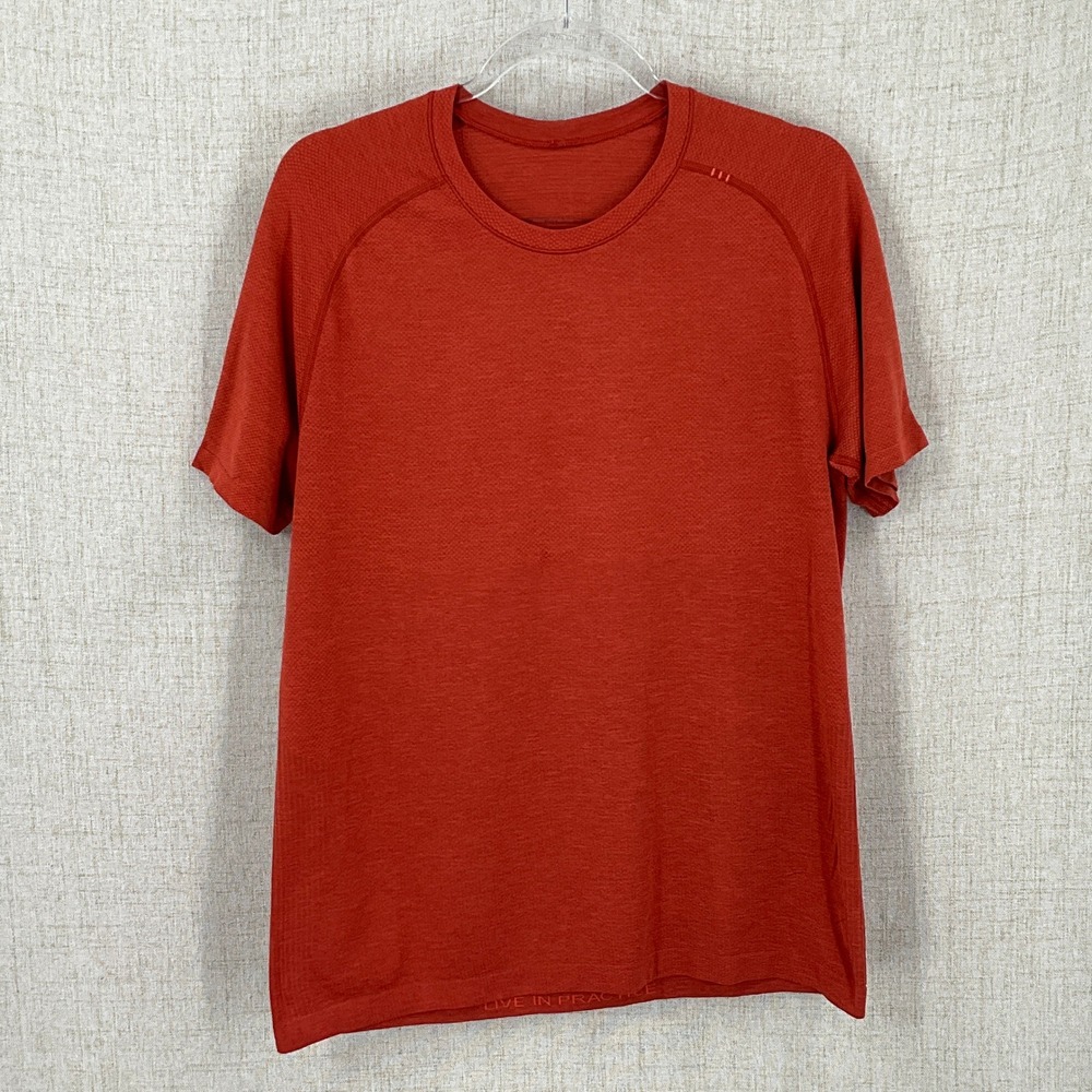 Lululemon Metal Vent Tech Shirt Mens Medium Rust Orange Seamless Athletic Tee